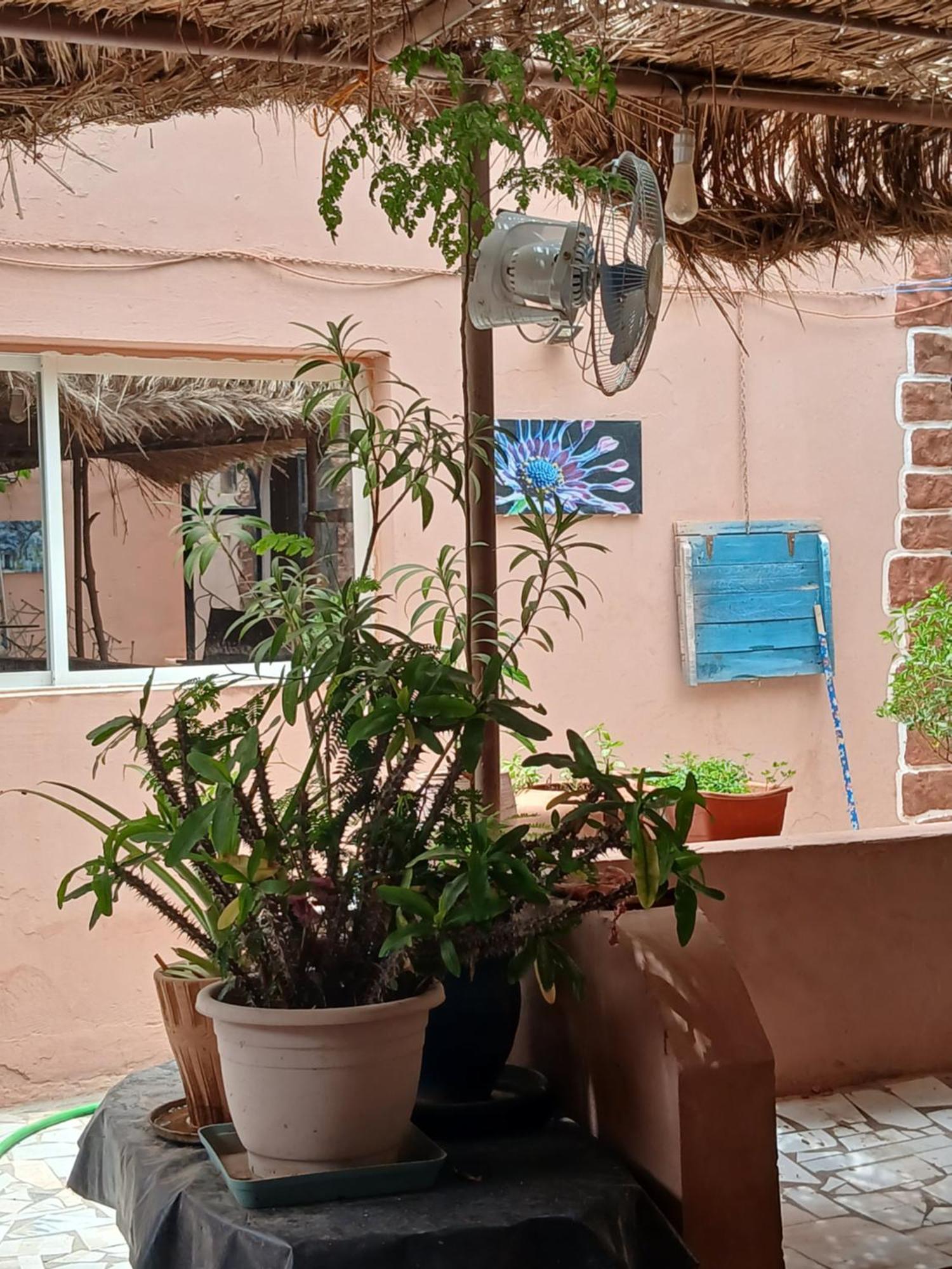 "Par 4 Chemins" - Atypical Stopover Nouakchott Eksteriør bilde